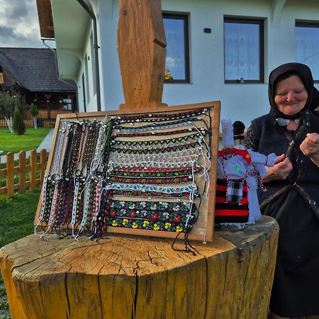 Pensiunea Maramu Breb Екстериор снимка
